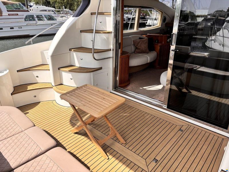 Azimut 46 Fly