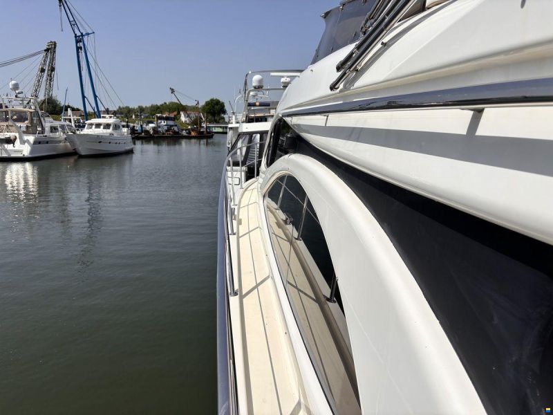 Azimut 46 Fly
