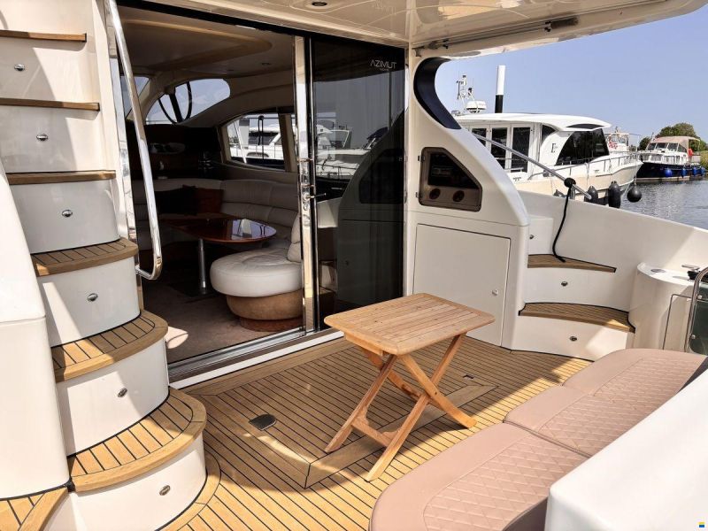 Azimut 46 Fly