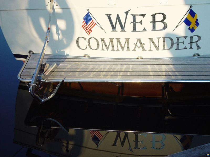 Chris Craft 31 Commander