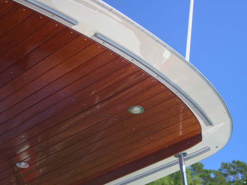 Chris Craft 31 Commander