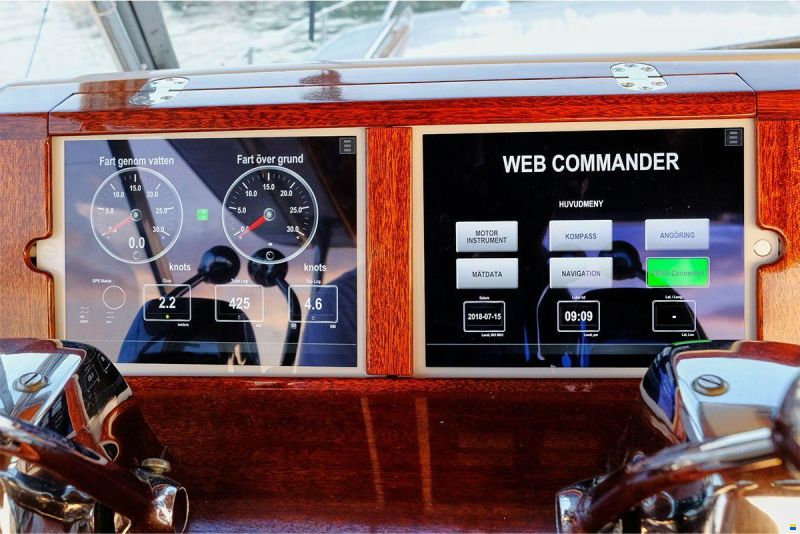 Chris Craft 31 Commander