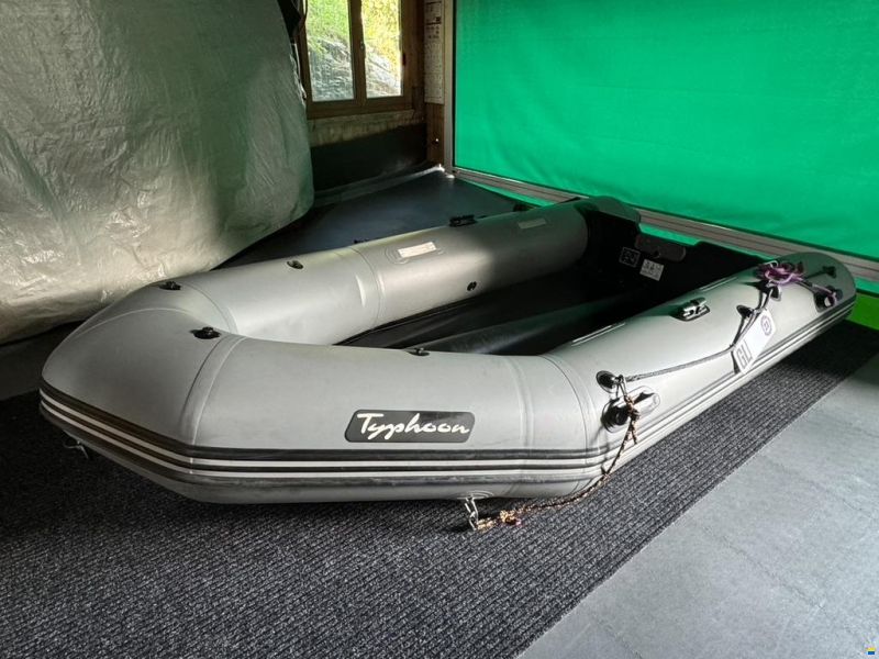 Bombard Typhoon 360A (Zodiac)