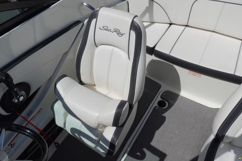 Sea Ray 190 Sport & Trailer (2. Hand)