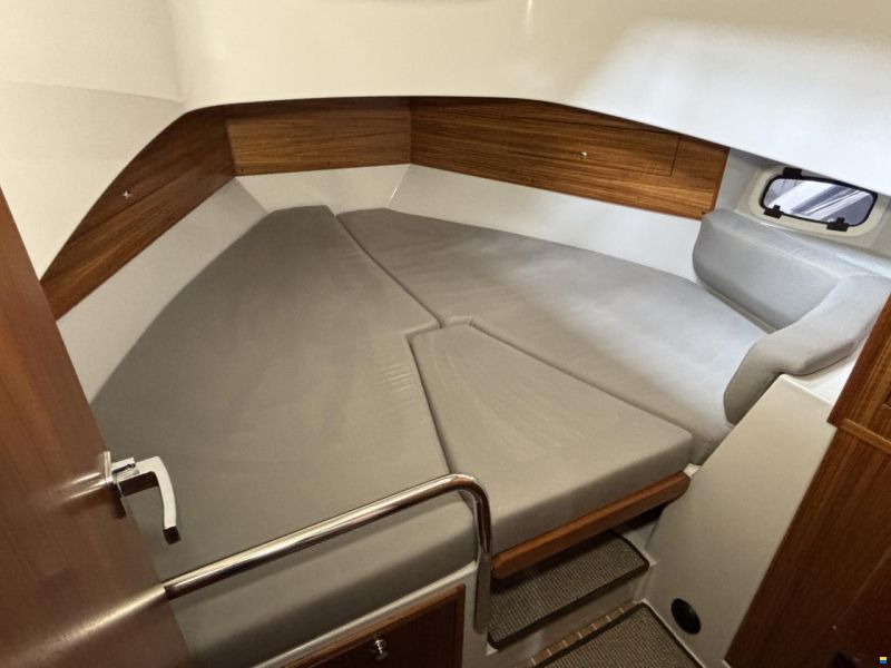 Sargo 33 aft door