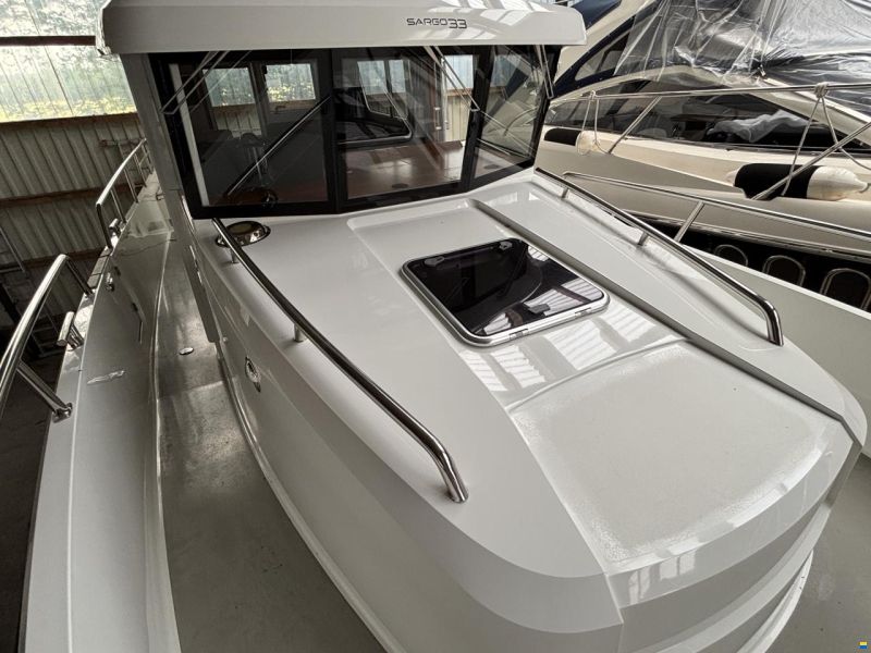 Sargo 33 aft door