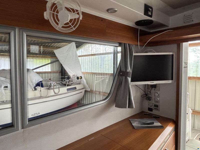 Sargo 33 aft door