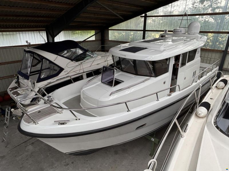 Sargo 33 aft door