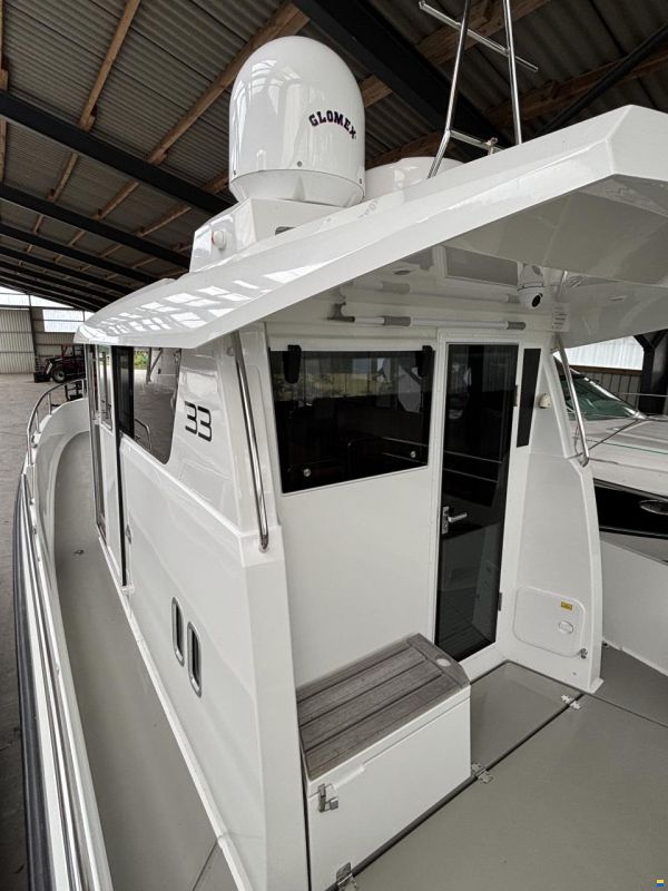 Sargo 33 aft door