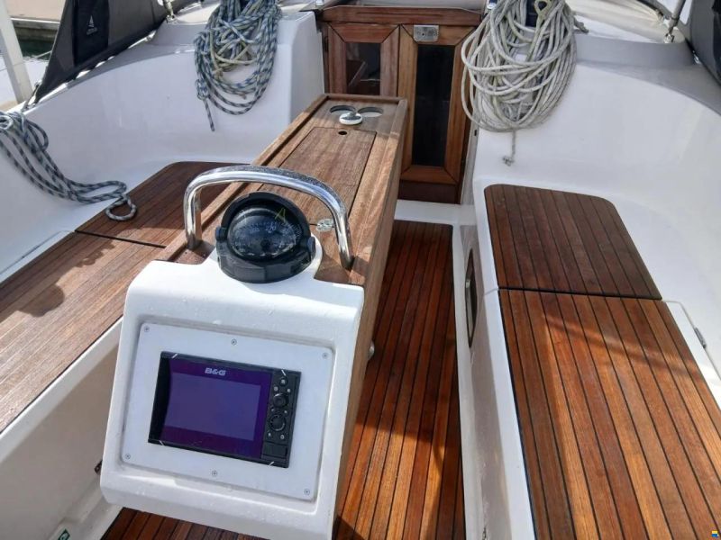 Bavaria Cruiser 37
