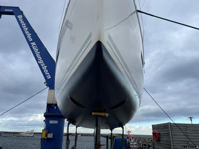 Bavaria Cruiser 37