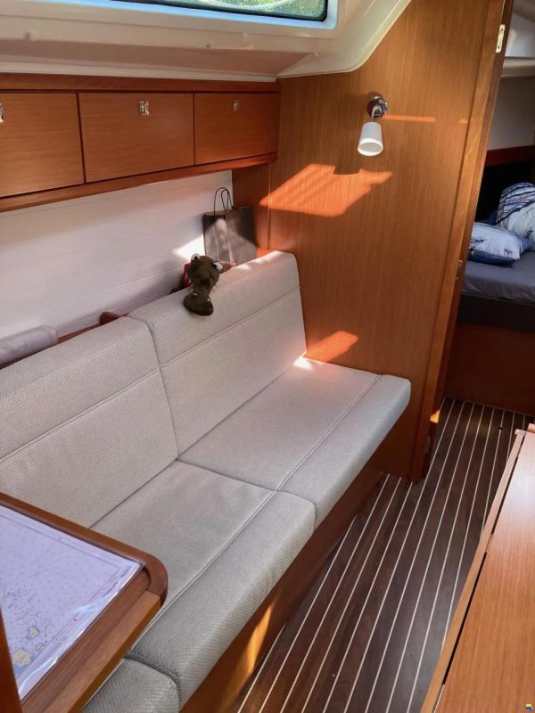 Bavaria Cruiser 37