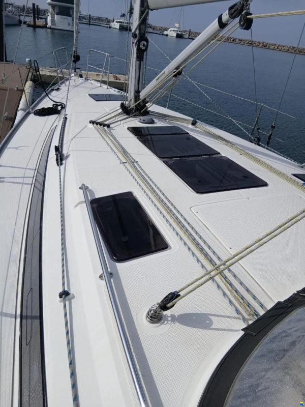 Bavaria Cruiser 37