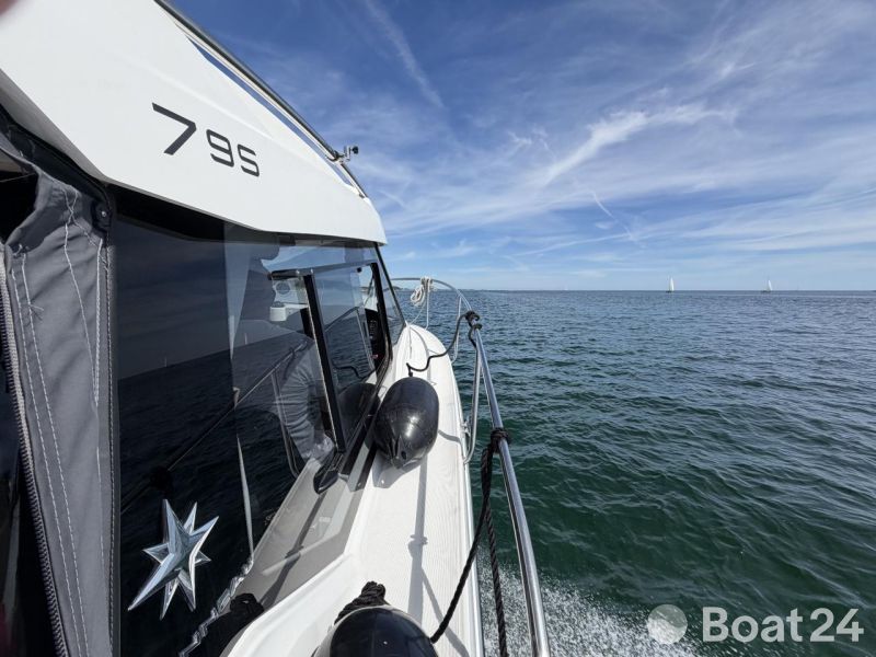 Jeanneau Merry Fisher 795
