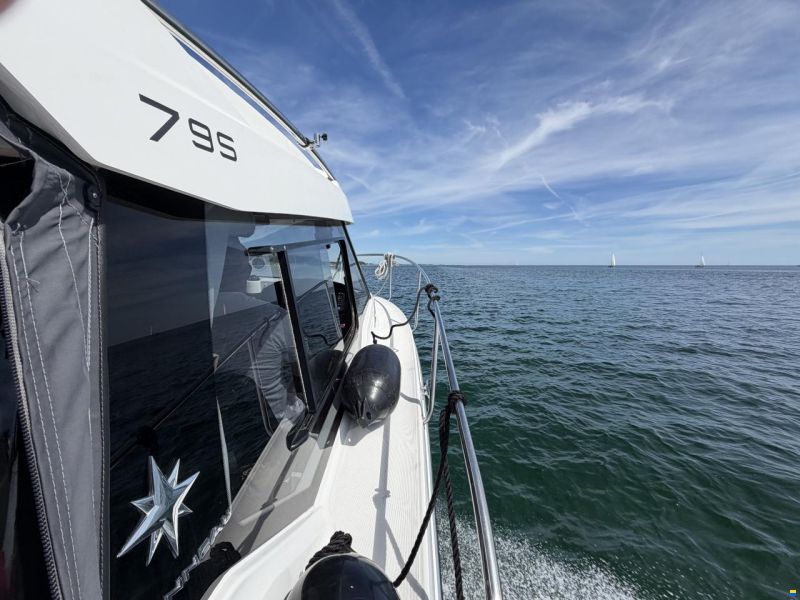Jeanneau Merry Fisher 795