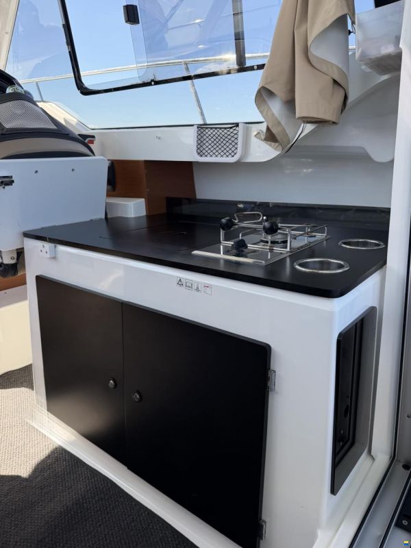 Jeanneau Merry Fisher 795