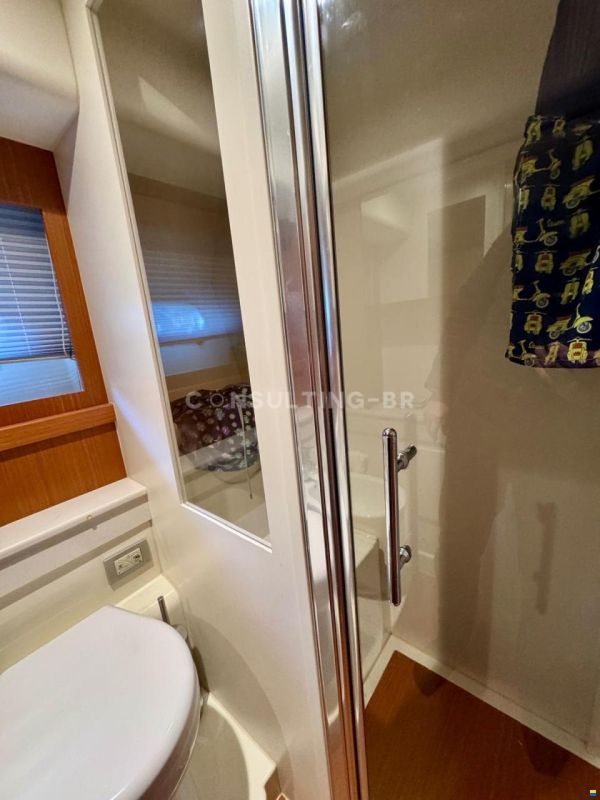 Ferretti 530