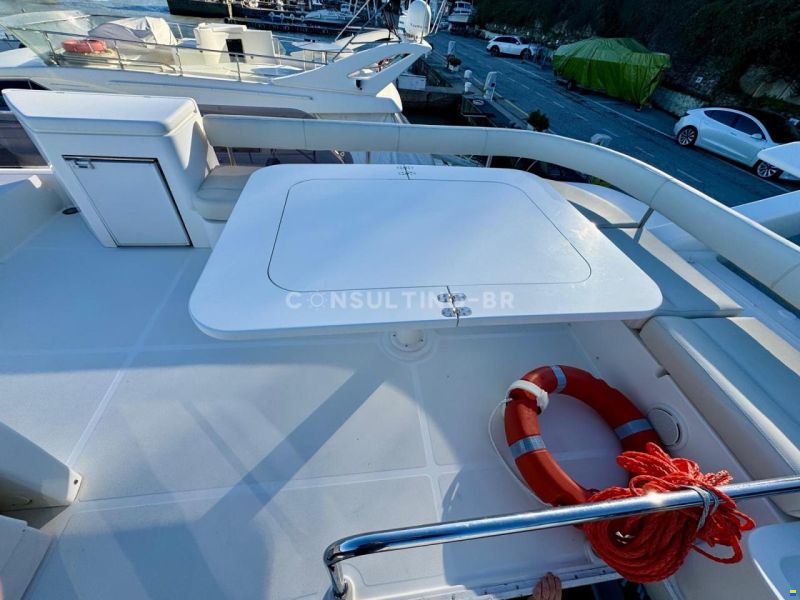 Ferretti 530