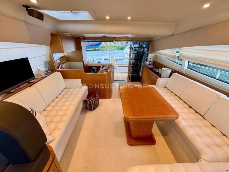 Ferretti 530