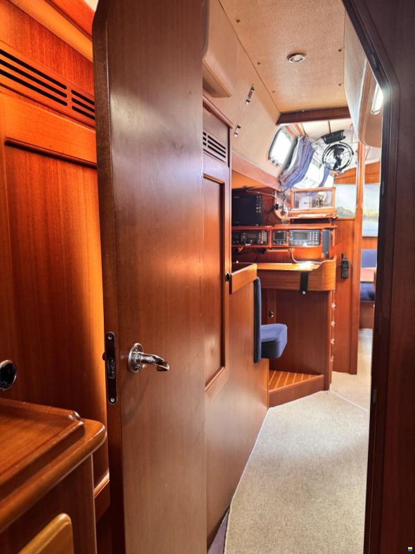 Hallberg-Rassy 43