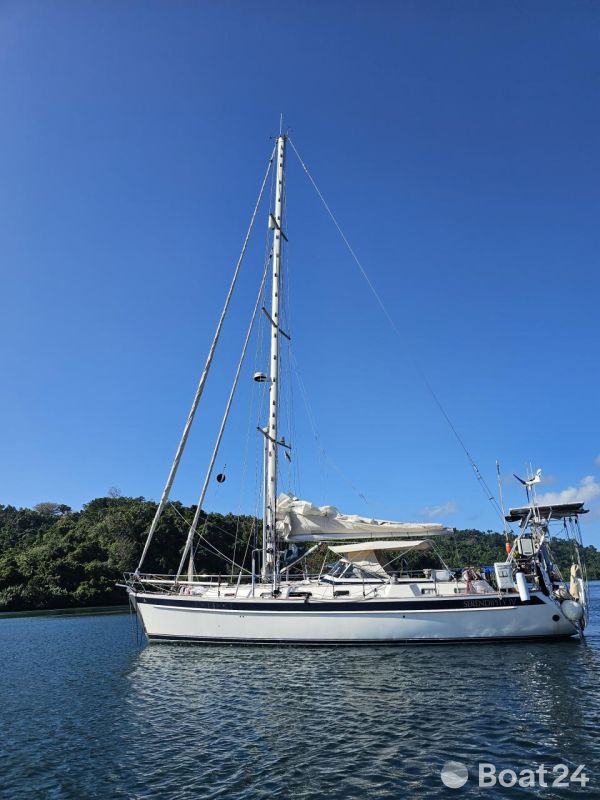 Hallberg-Rassy 43