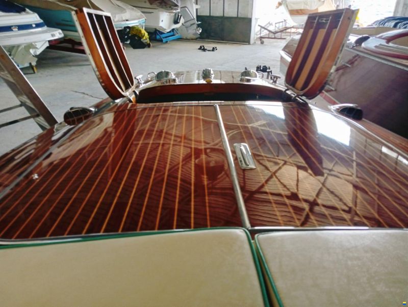 Riva Tritone