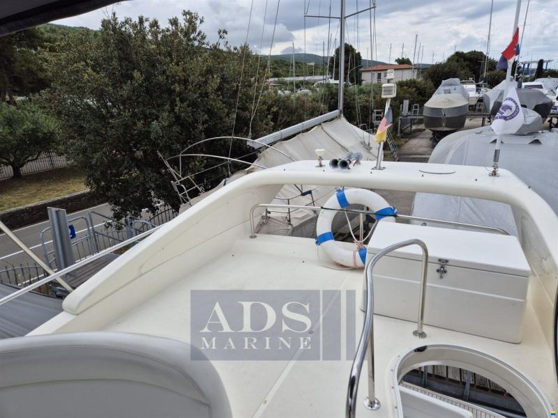 Azimut 42 Fly