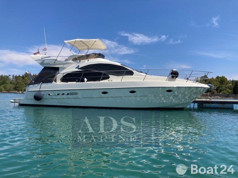 Azimut 42 Fly
