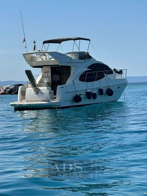 Azimut 42 Fly