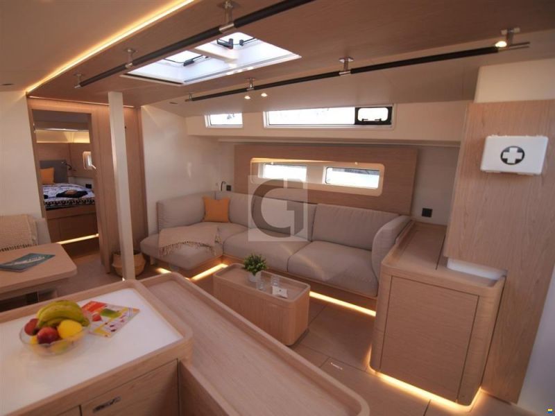 Beneteau Oceanis Yacht 54