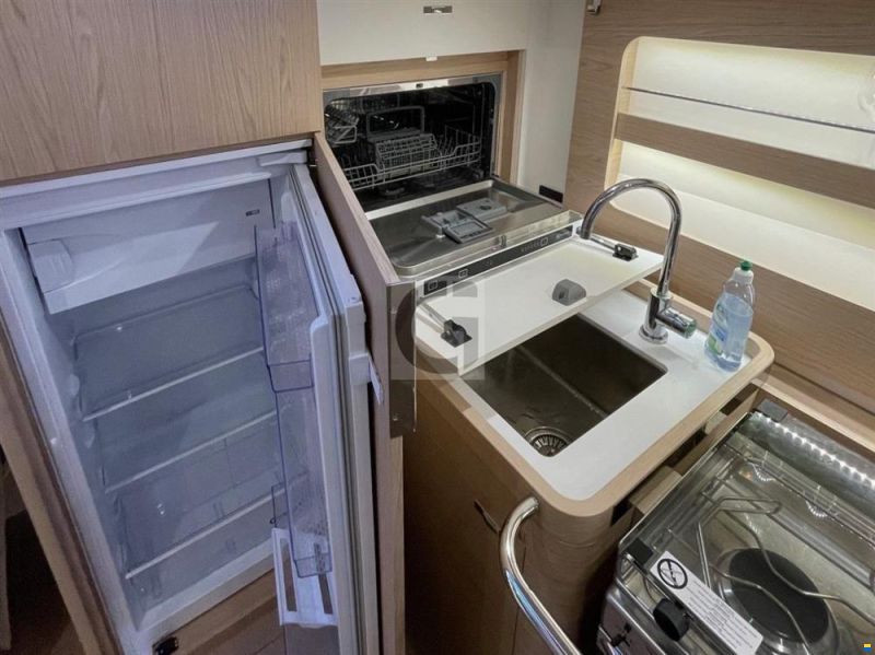 Beneteau Oceanis Yacht 54