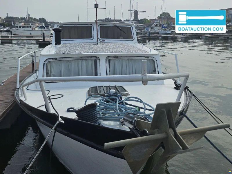 Motorboat 1050