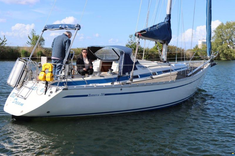Bavaria 38