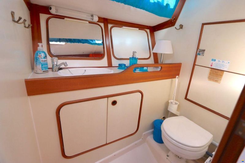 Bavaria 38
