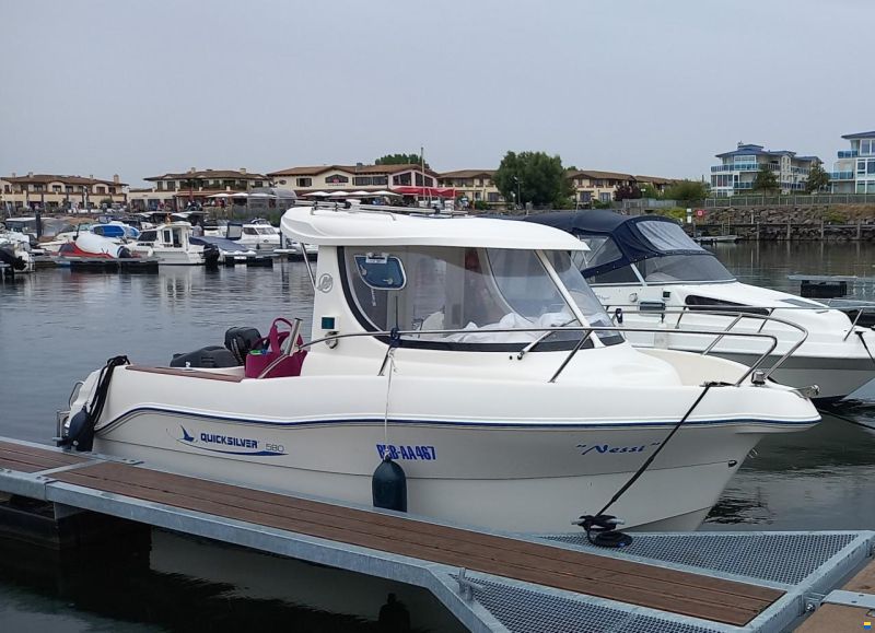 Quicksilver 580 Pilothouse