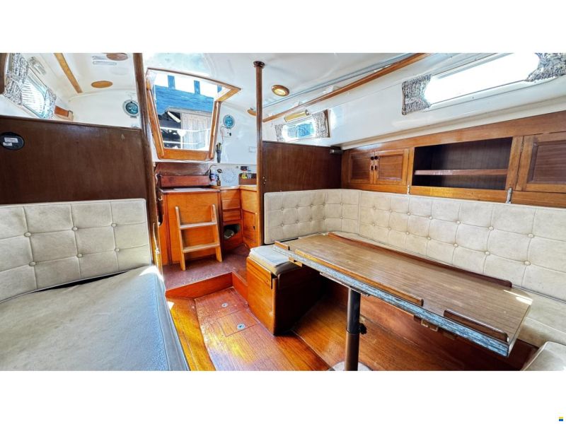 Contessa 32