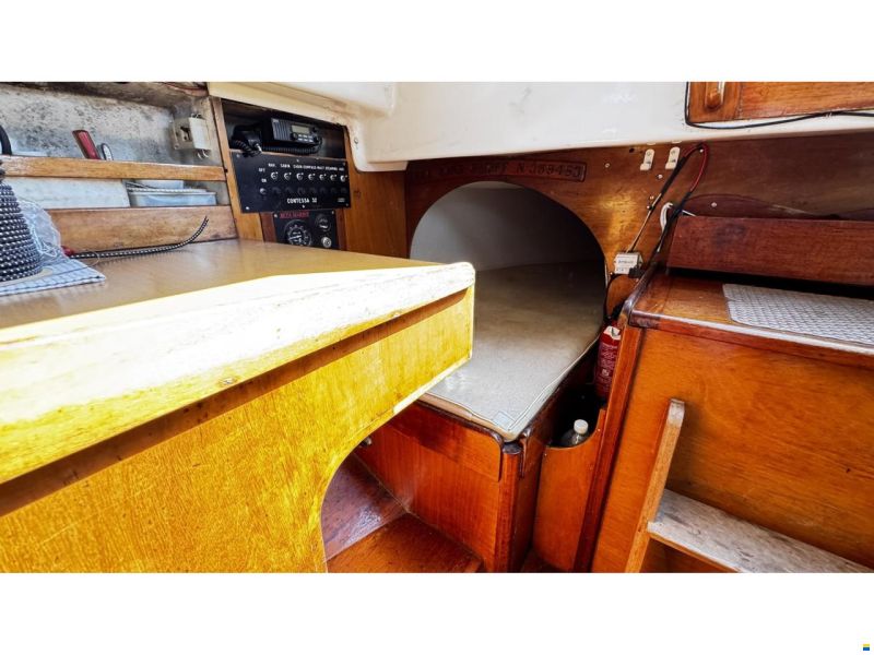 Contessa 32