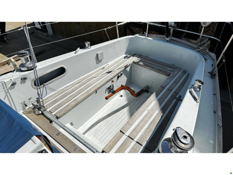 Contessa 32