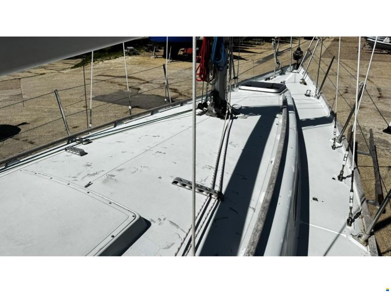 Contessa 32