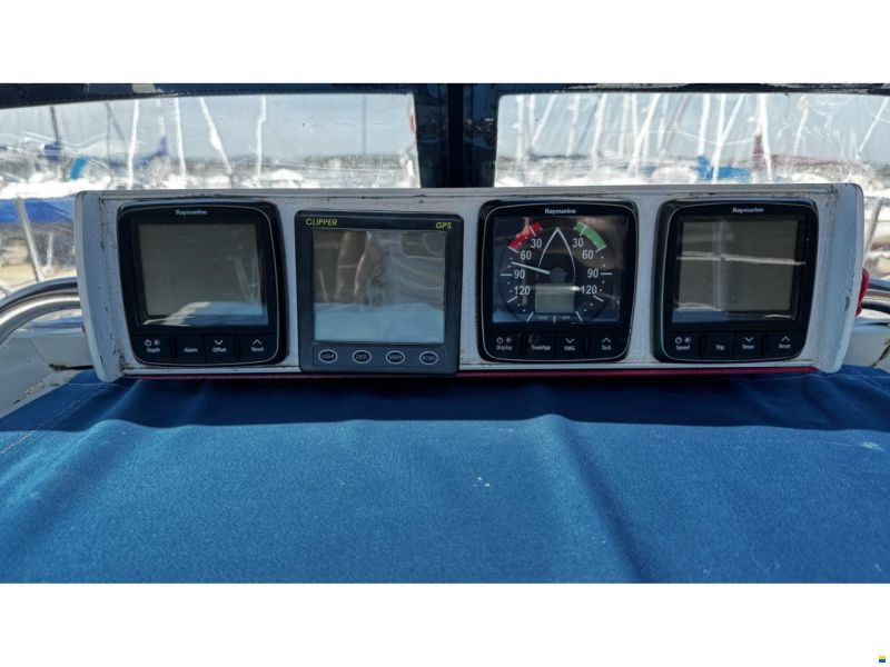 Contessa 32
