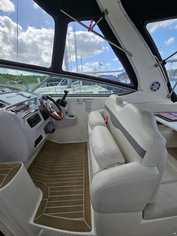 Chaparral 290 Signature