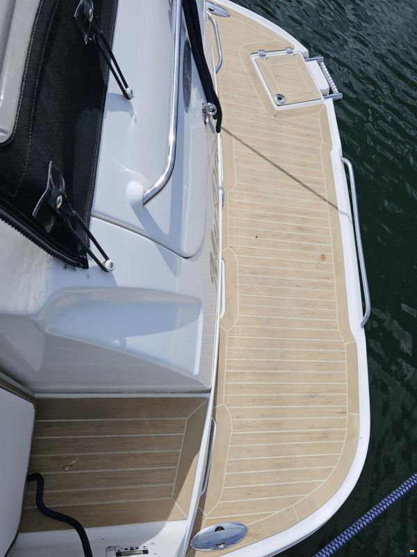 Chaparral 290 Signature