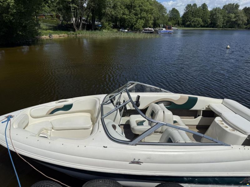 Rinker Thunder