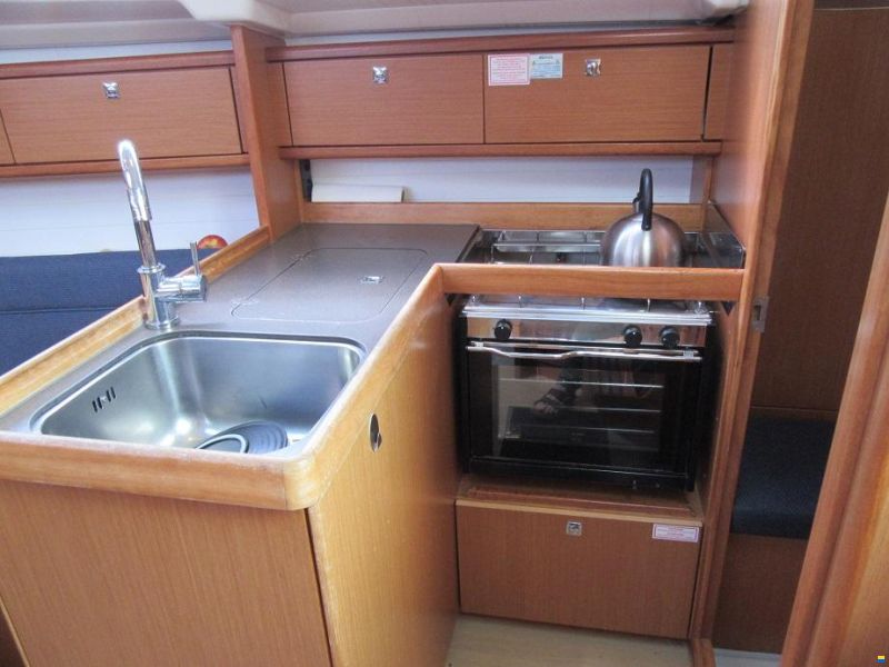 Bavaria Cruiser 33