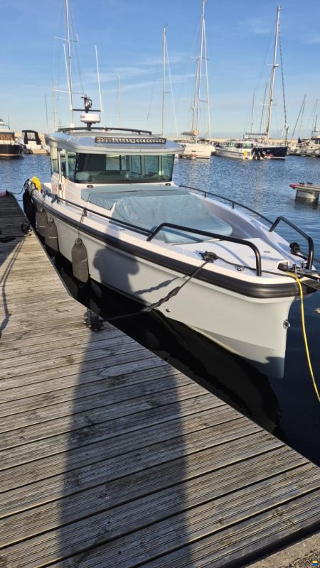 Axopar 37 XC Cross Cabin