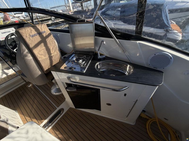 Quicksilver Active Cruiser 805