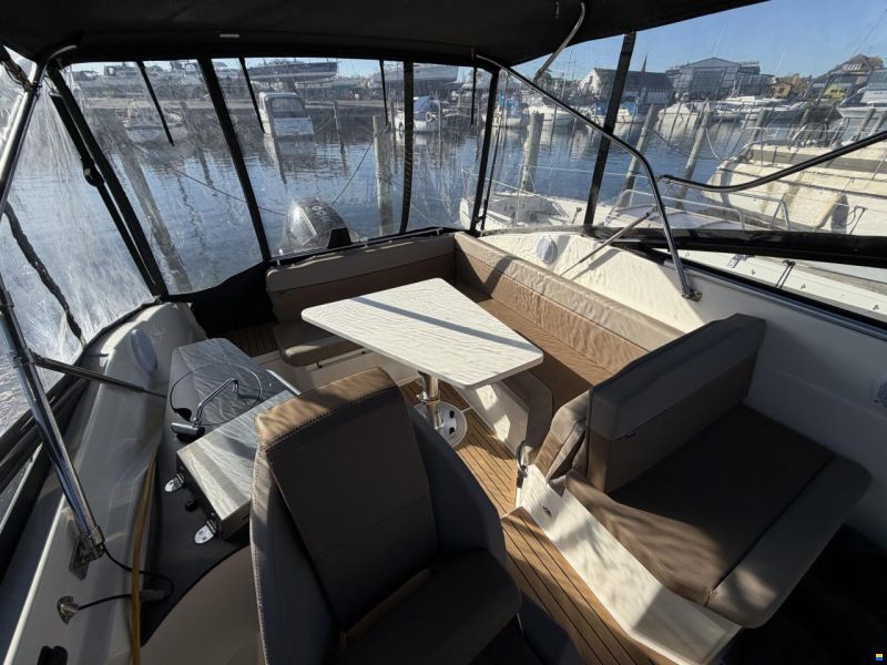 Quicksilver Active Cruiser 805