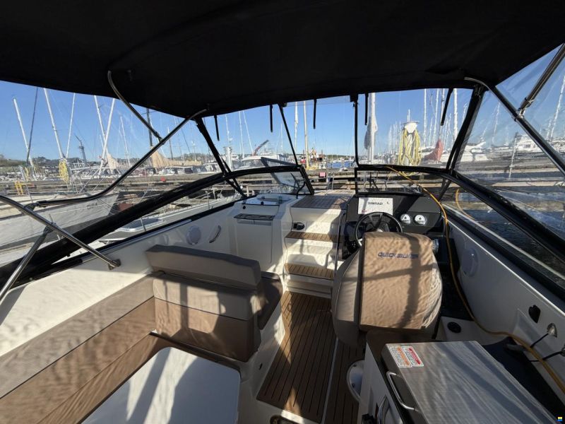 Quicksilver Active Cruiser 805