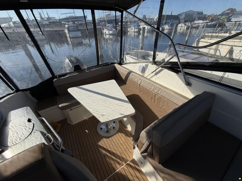 Quicksilver Active Cruiser 805