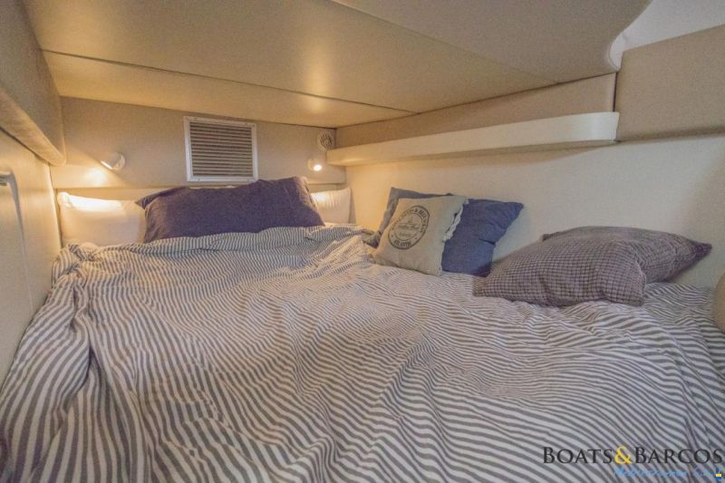 Bayliner 325